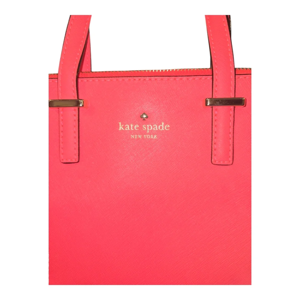 KATE SPADE CORAL MINI TOTE/CROSSBODY NEW WITH BOOKLET, MISSING TAG never used - Picture 5 of 11